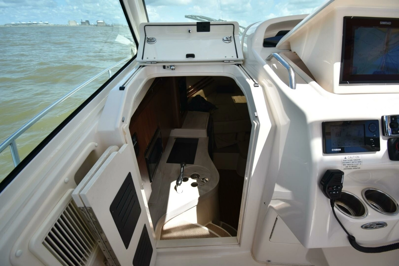 2016 Grady-White 330 Express 