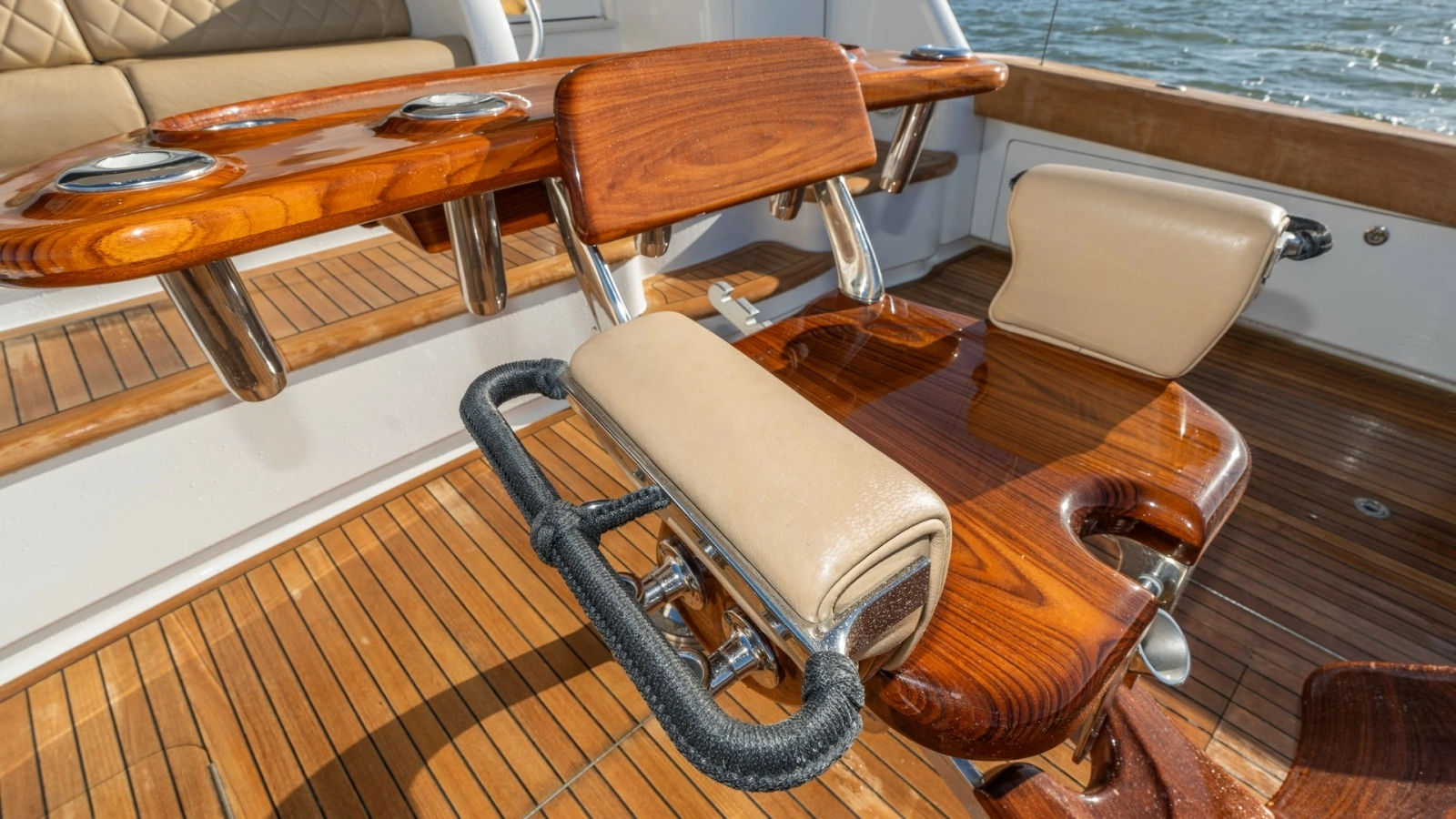 Teak Cockpit with Fighting Chair
