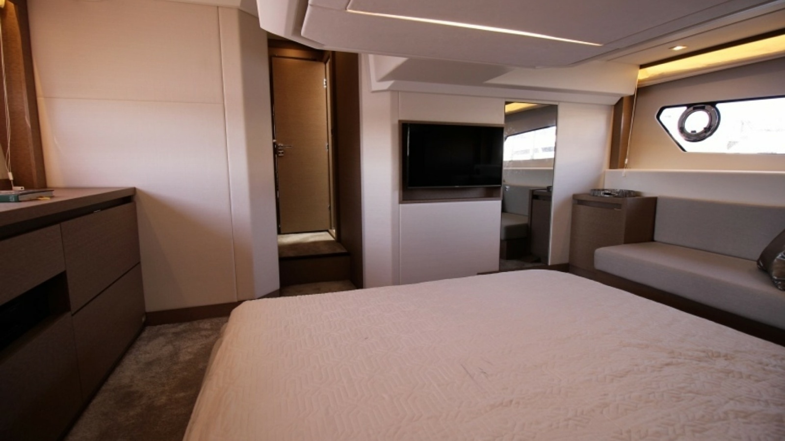 Knot Done Yet Yacht Photos Pics 