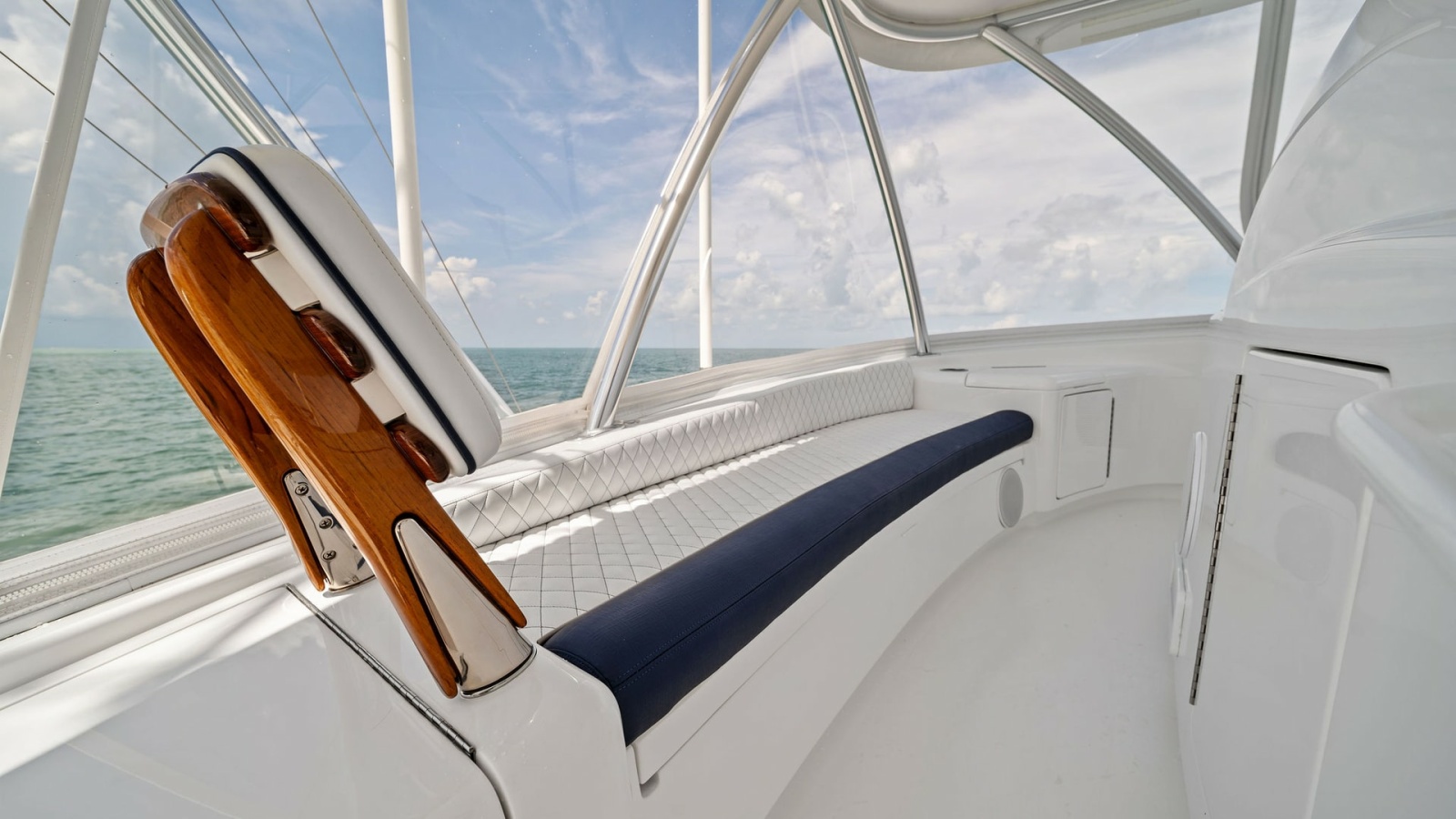 Flybridge Helm Seating Area