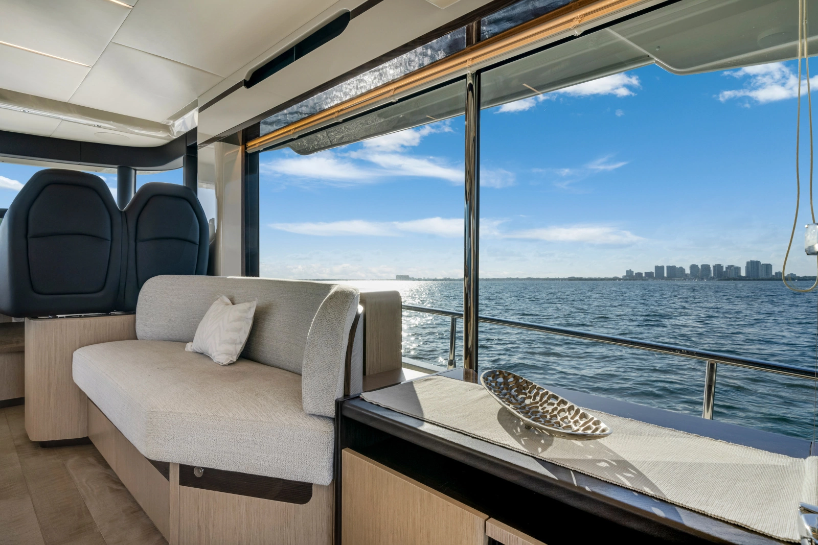 2021 Absolute Navetta 48