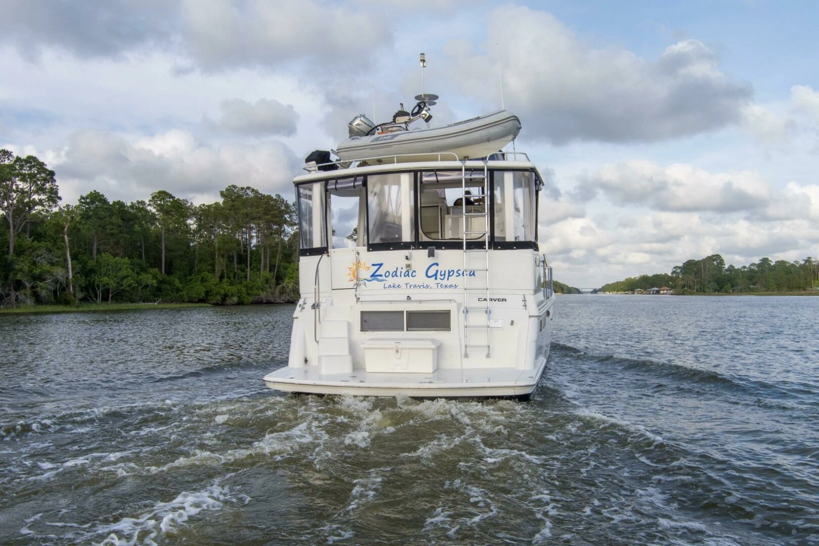 1997 44 Carver 445 Zodiac Gypsea Stern