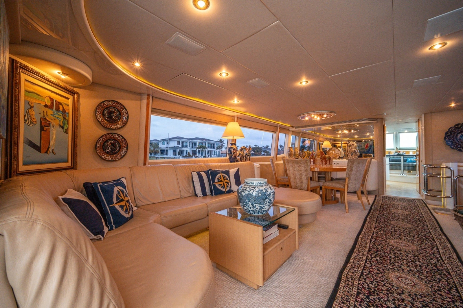 2000 Lazzara Yachts Skylounge