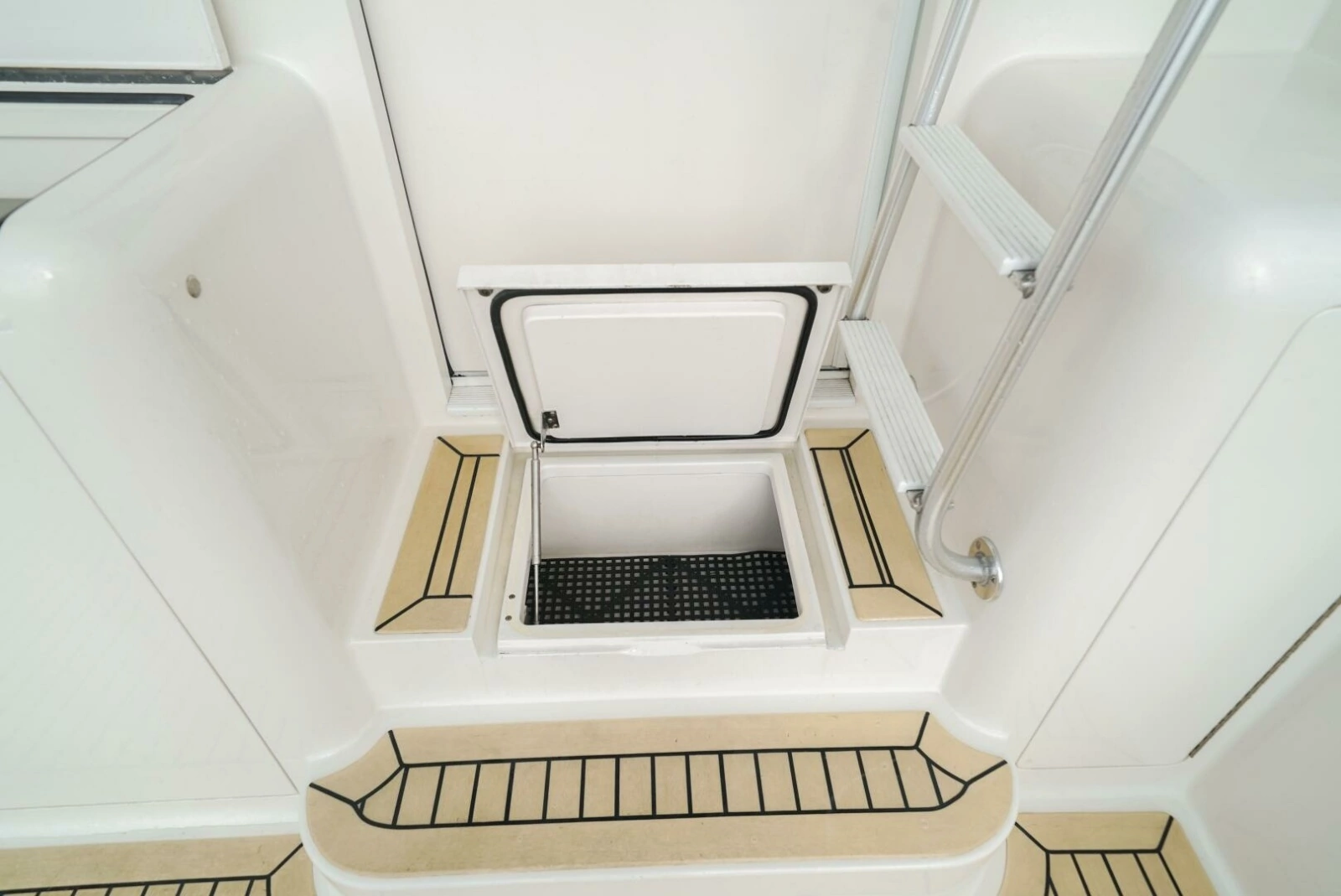 2007 Viking 45 Convertible Bad Habits