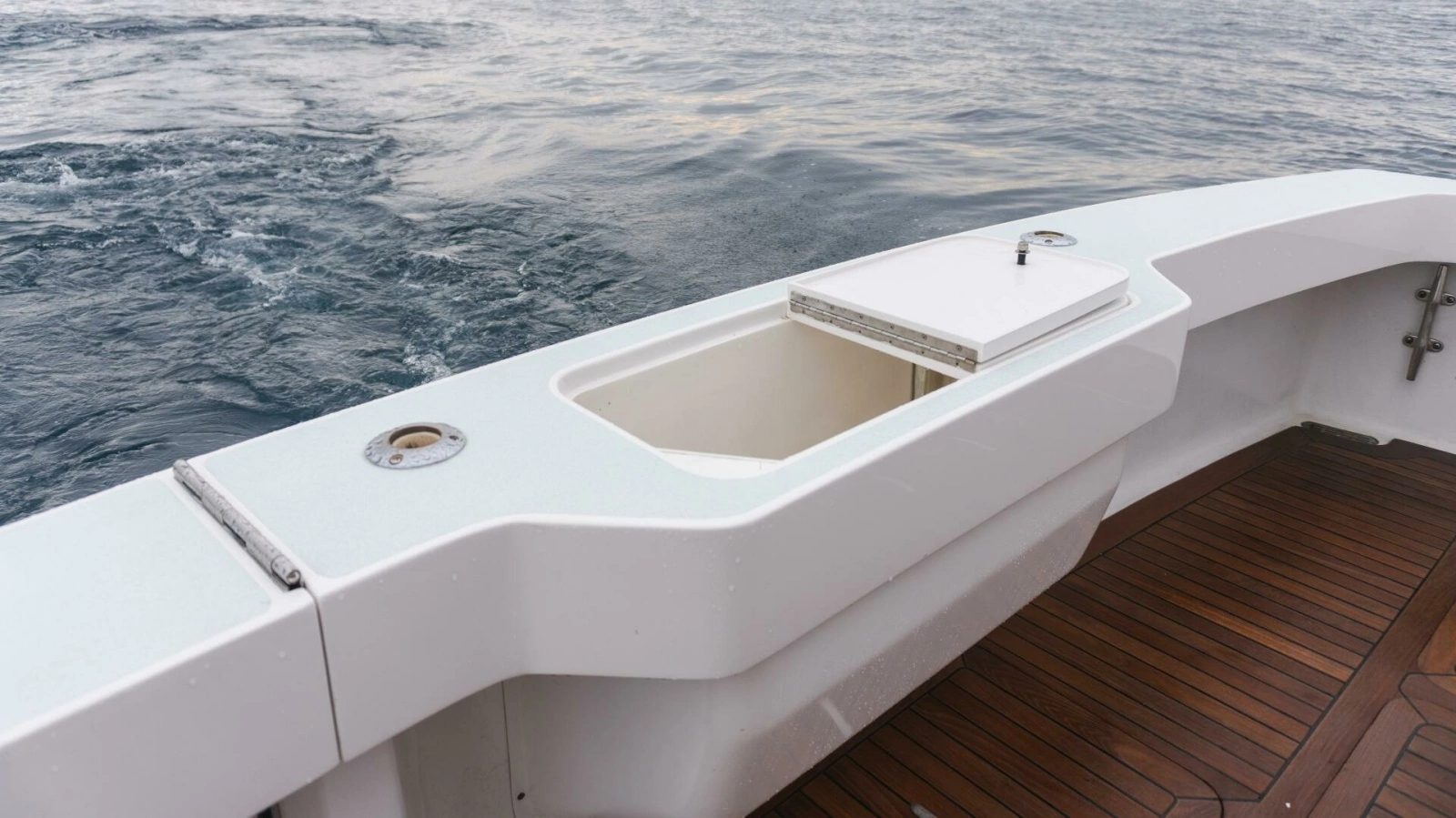 2000 Viking 55 Convertible photo 18