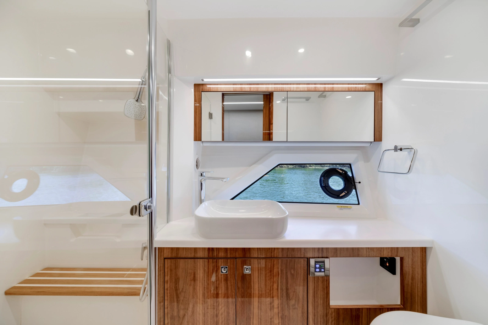 50 SPORTS MOTOR YACHT 50ft Riviera Yacht For Sale