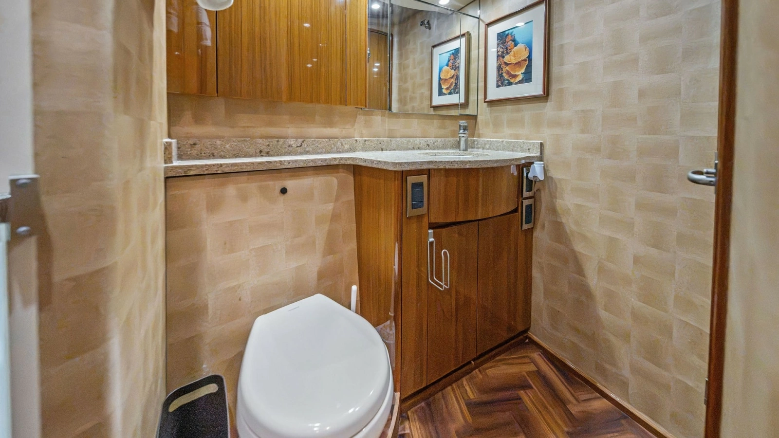 Luxurious Yacht Bathroom Interior