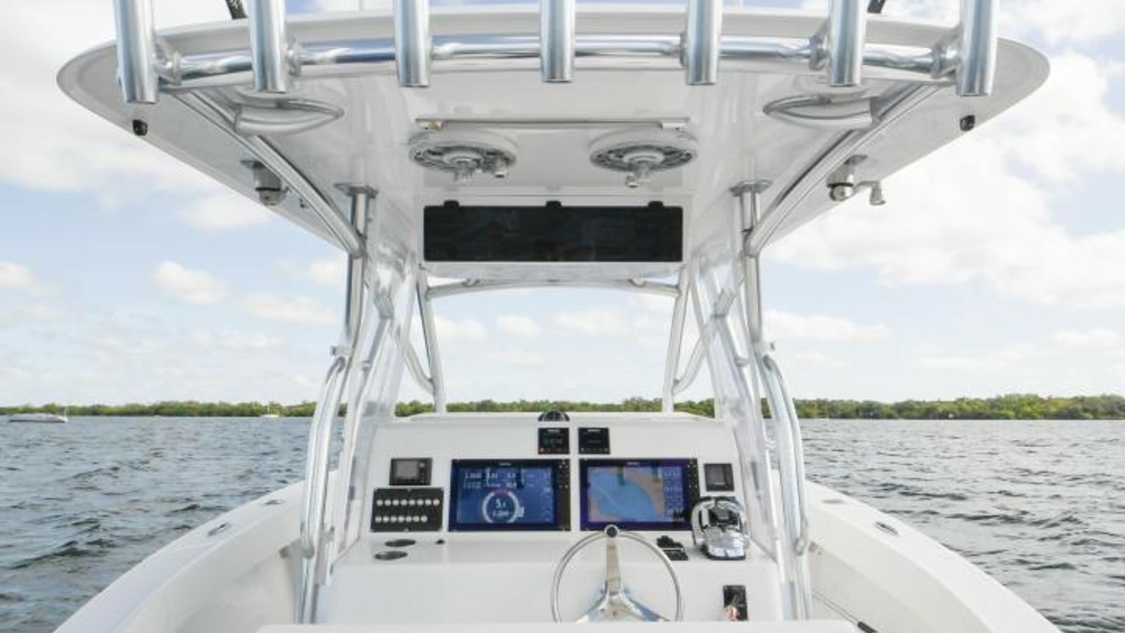 33' 2019 Ocean Master 336 Center Console