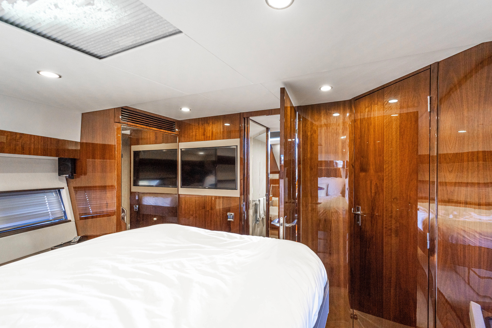 2019 Fairline Squadron 53