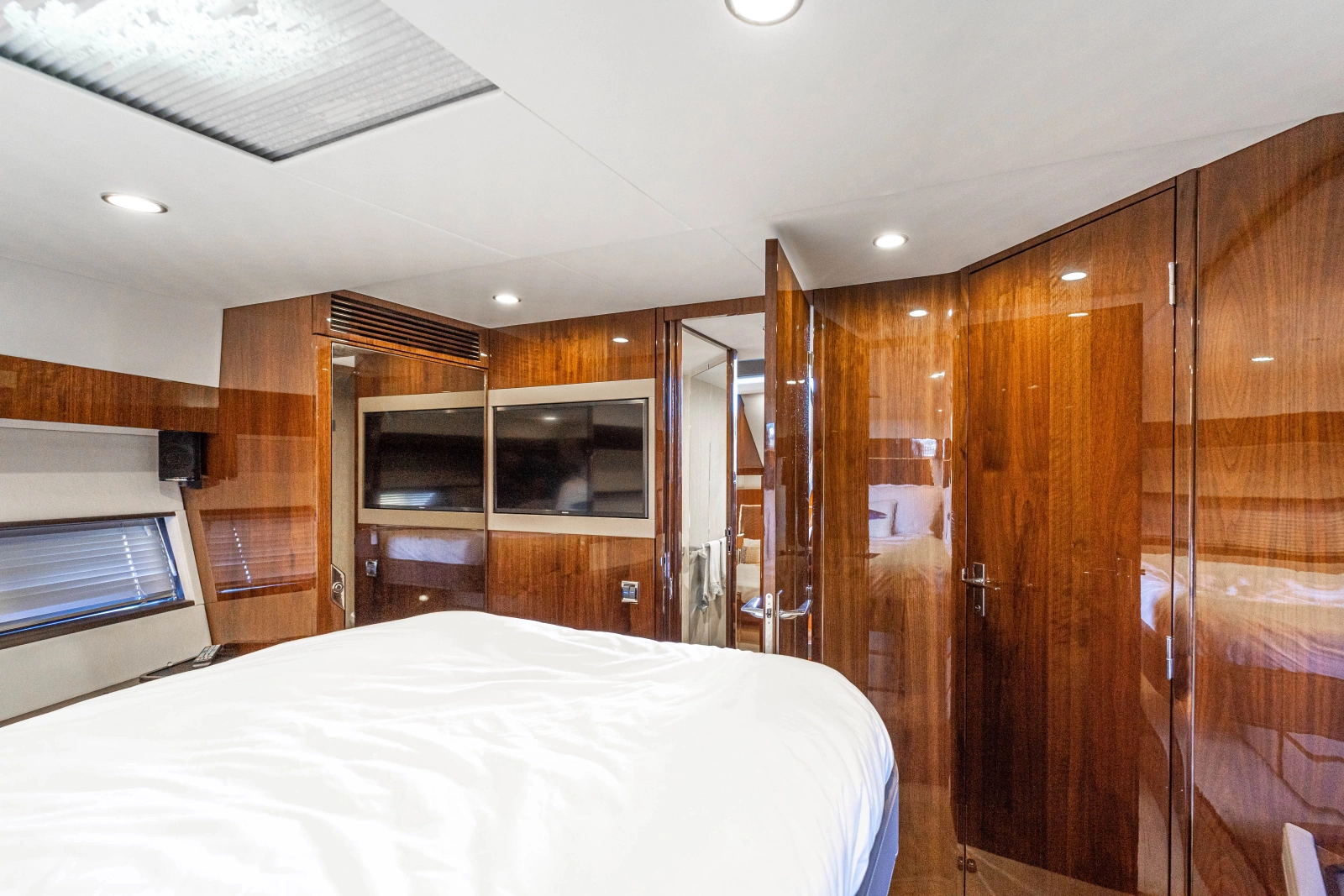 2019 Fairline Squadron 53