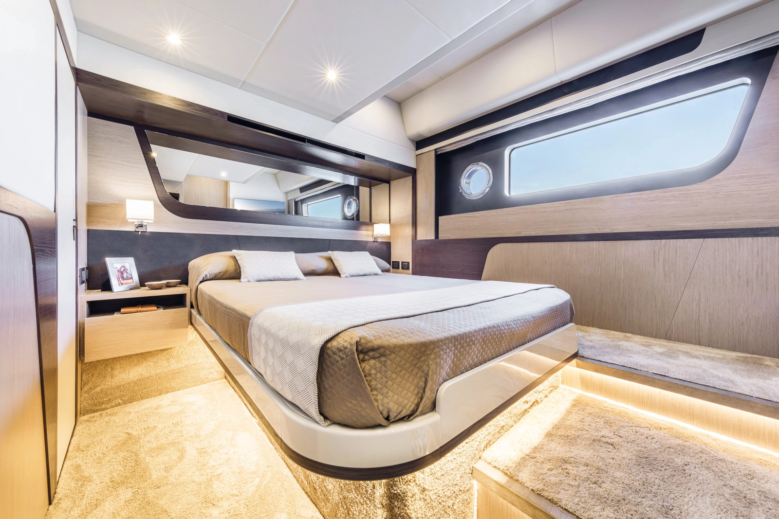 47 FLY 47ft Absolute Yacht For Sale
