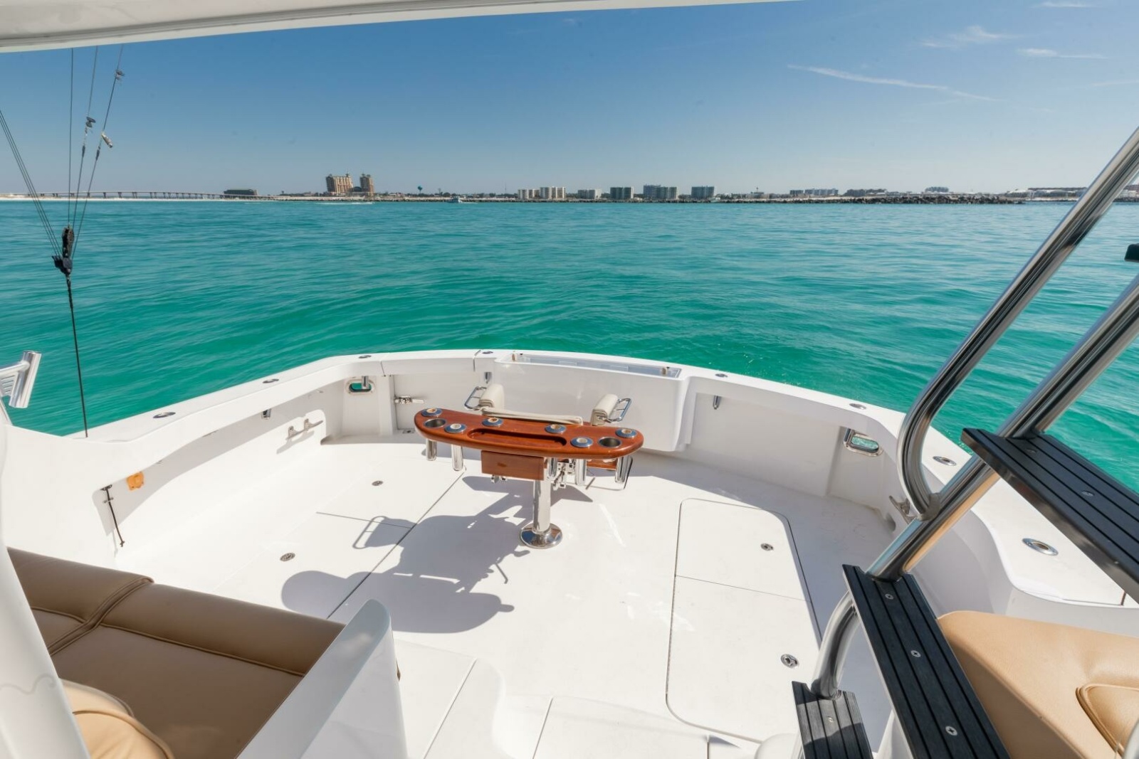 60' 2016 Hatteras GT60
