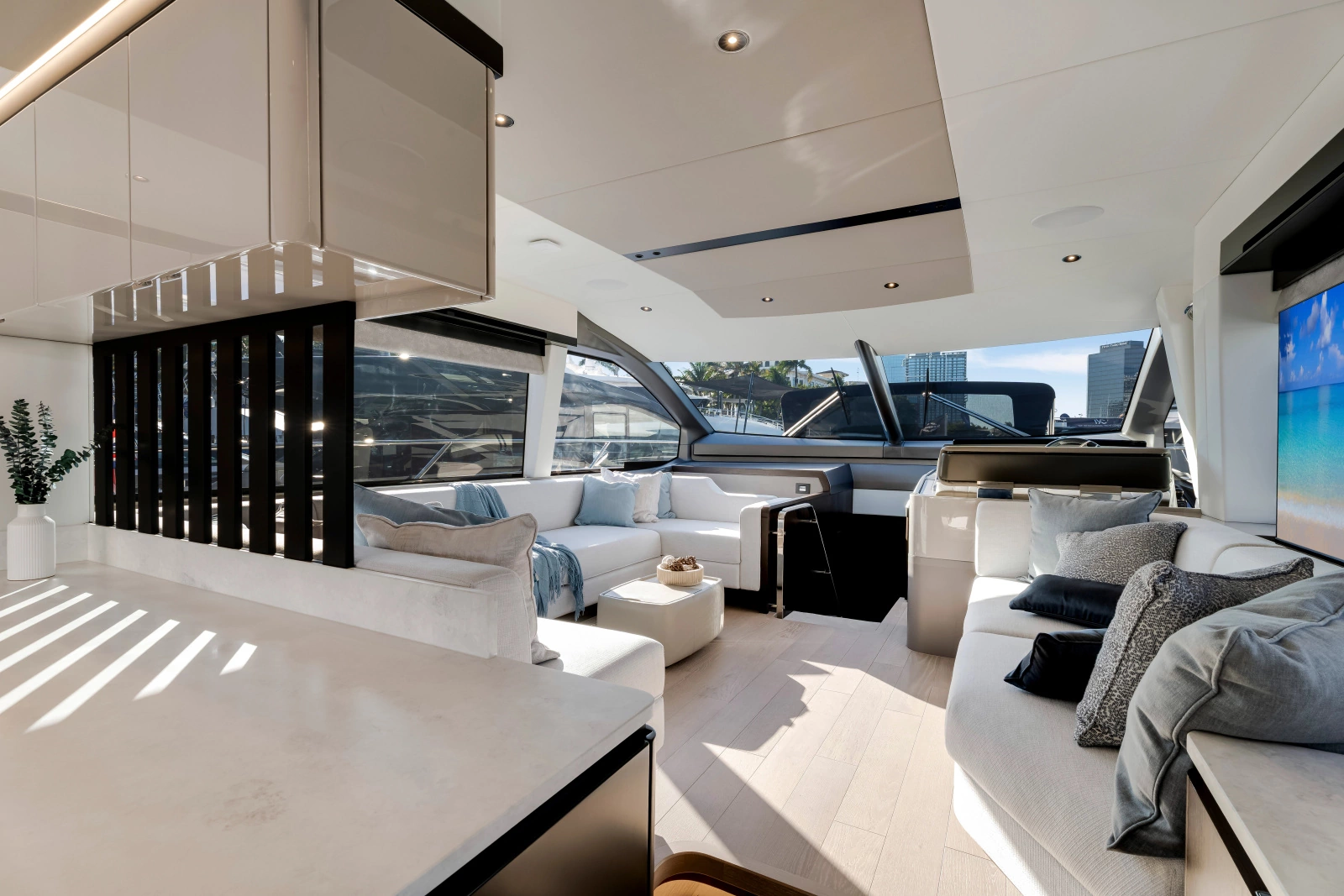 MANHATTAN 68 68ft Sunseeker Yacht For Sale