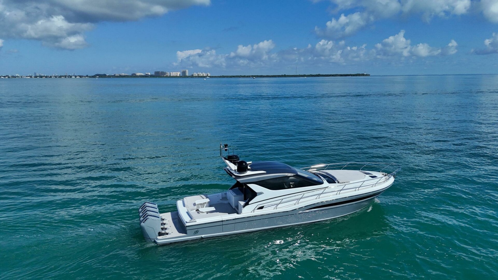 2024 Uniesse HTC5P