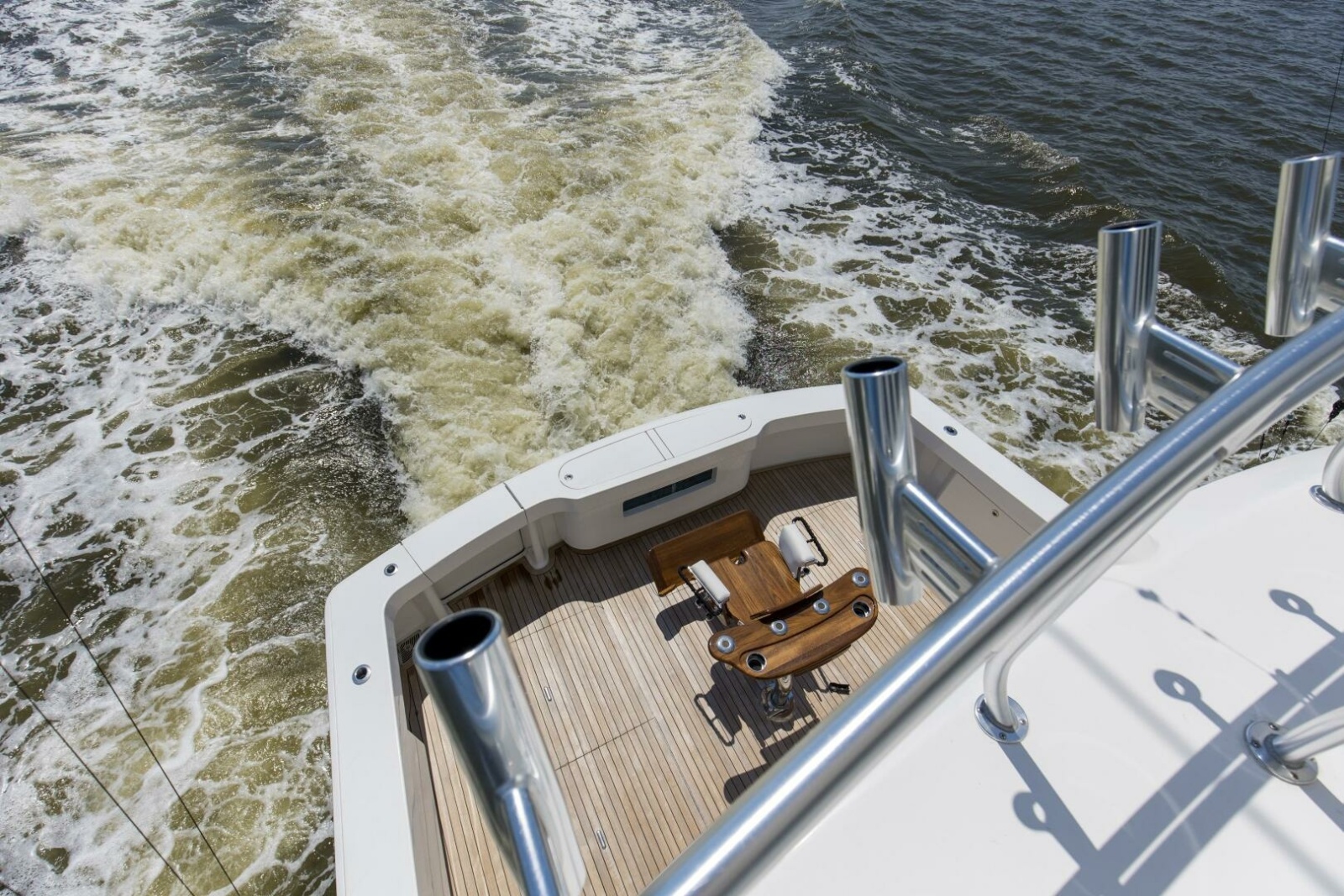 64' 2007 Viking 64 Enclosed Bridge