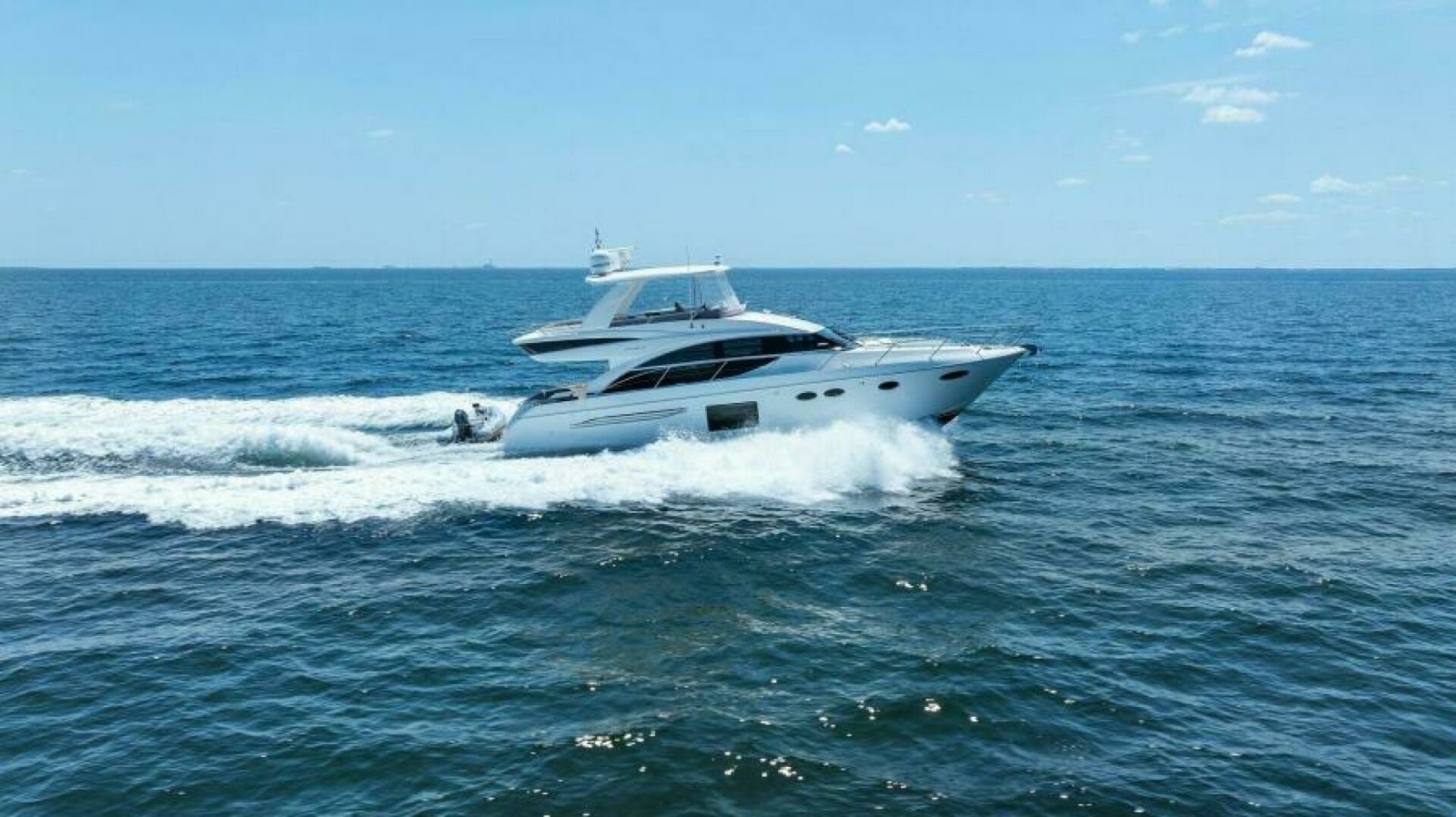 60' 2016 Princess 60 Flybridge