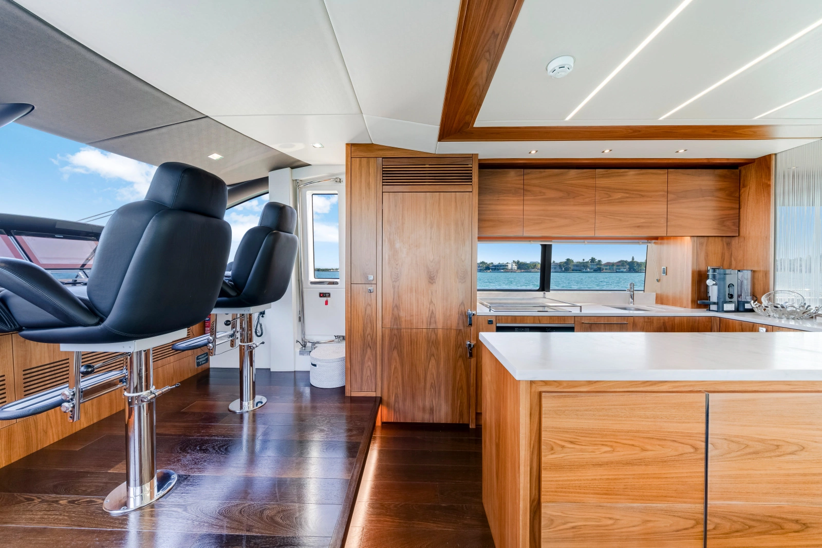 2020 Sunseeker 76 Yacht