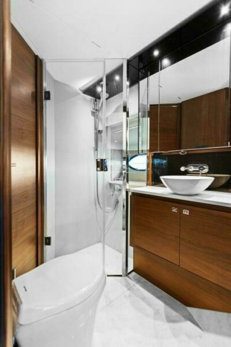 60' 2016 Princess 60 Flybridge