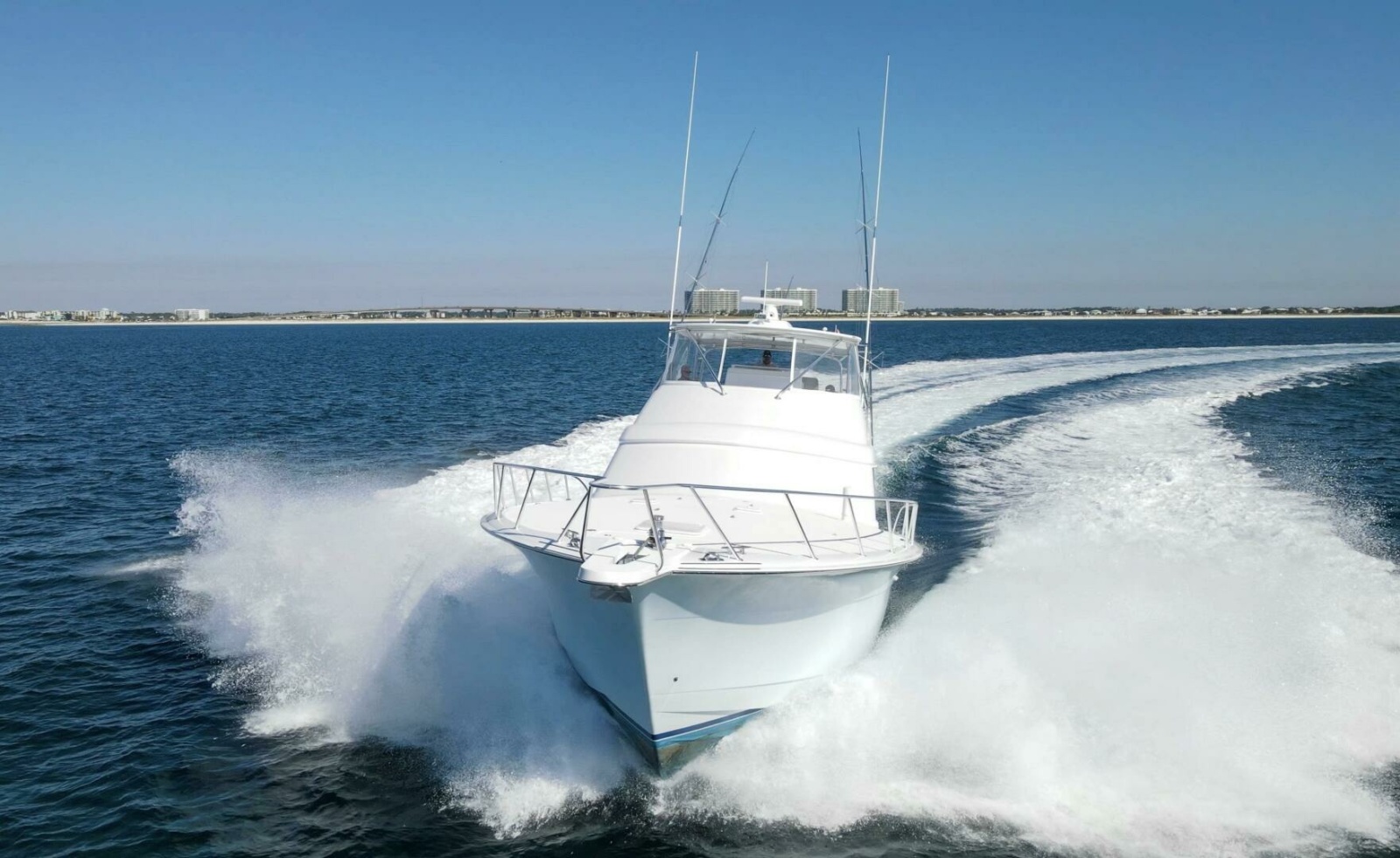 60' 2008 Hatteras 60 Convertible