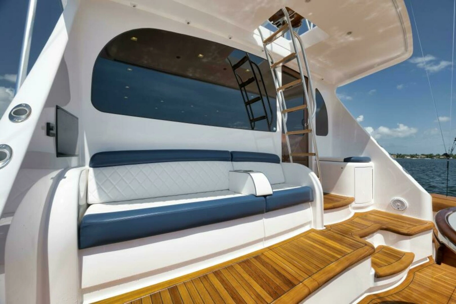 2024 Viking 68 Convertible- GYS TRADE- Cockpit