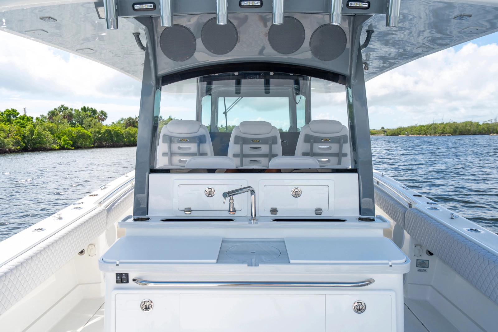 42 Lujo 42ft HCB Yacht For Sale