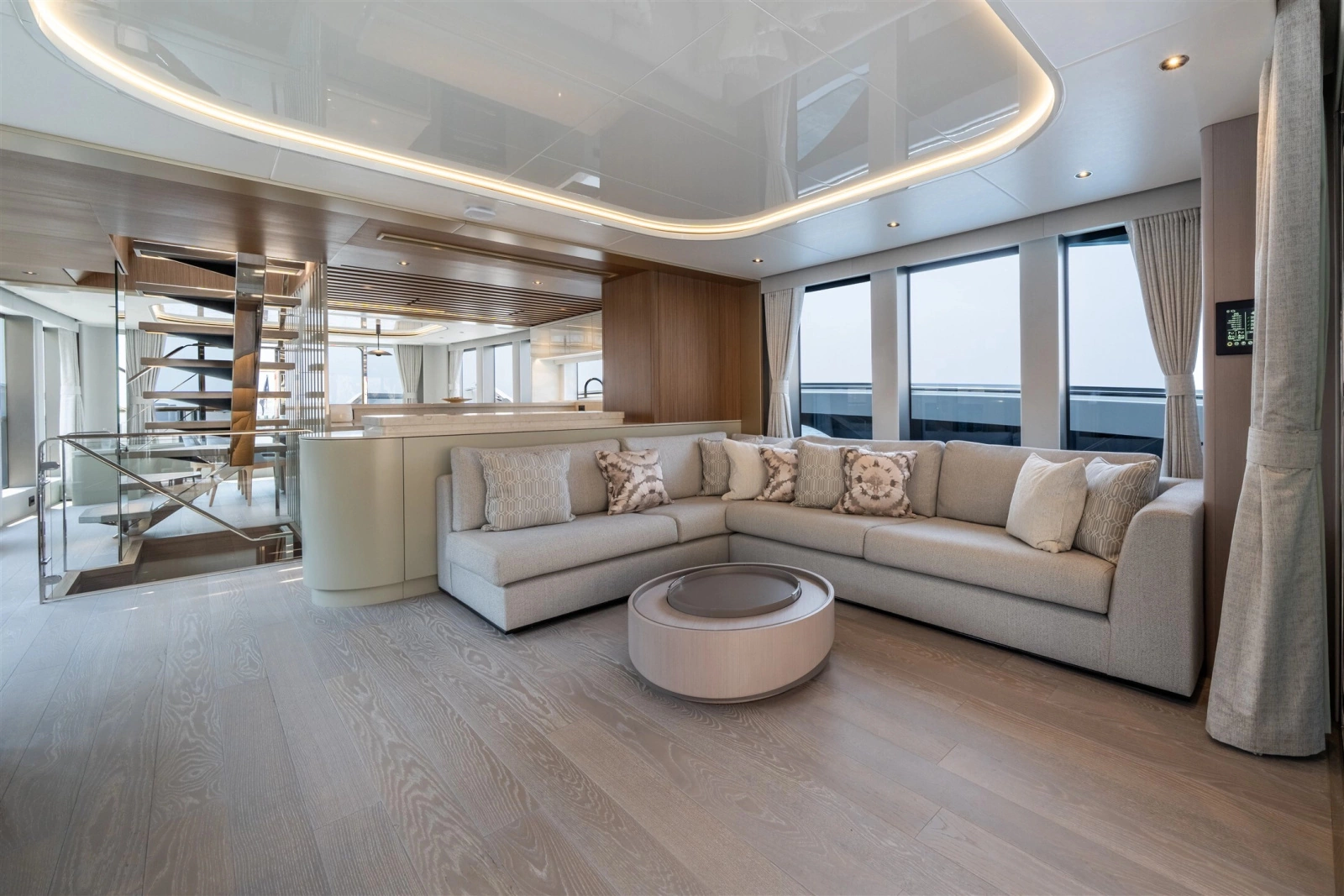 82 OCEAN ENCLOSED 82ft Sunseeker Yacht For Sale