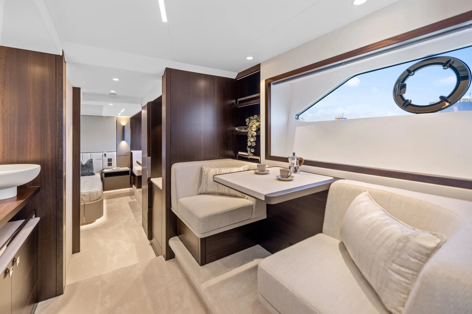 2024 Sunseeker Manhattan 68