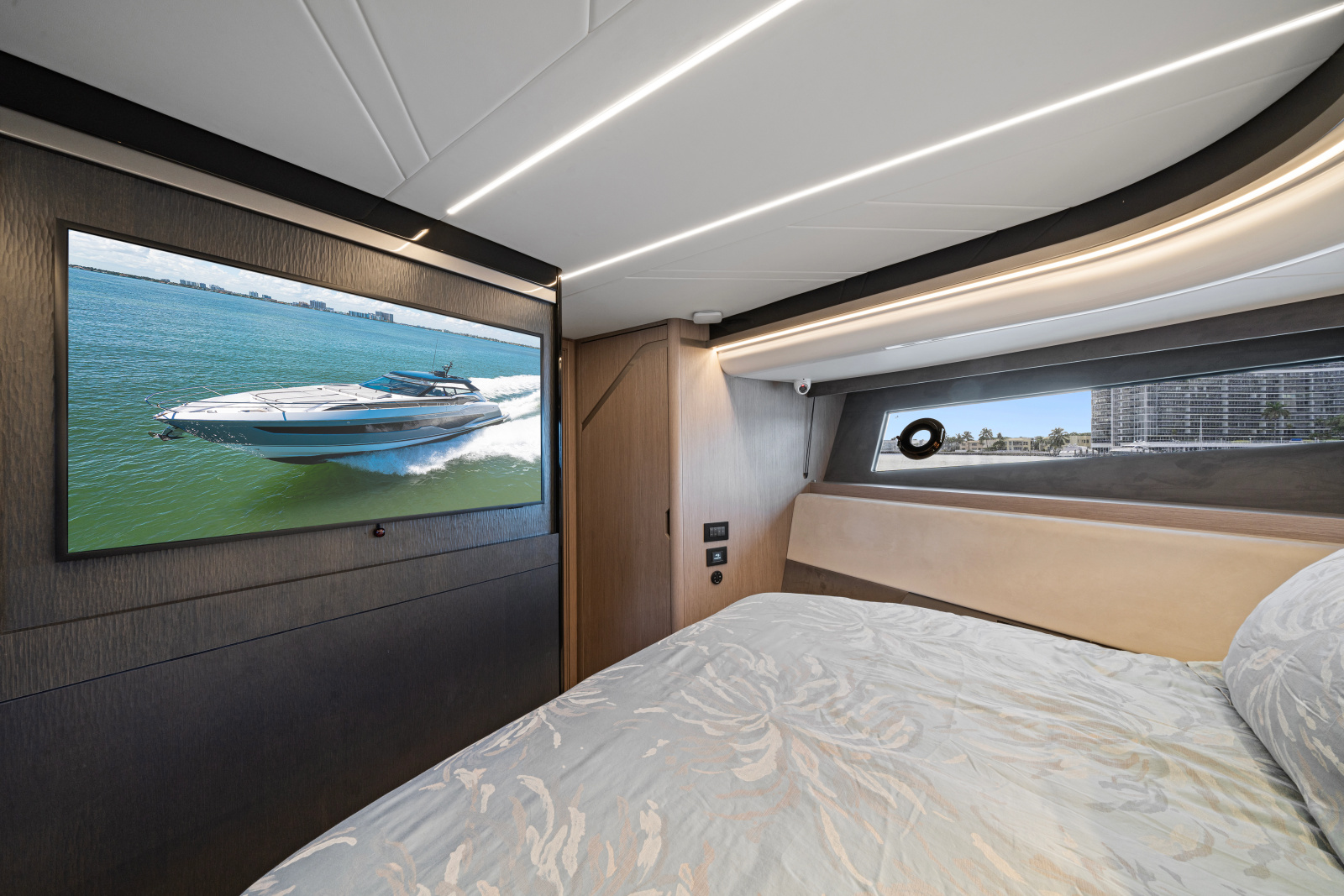 2024 Sunseeker Superhawk 55