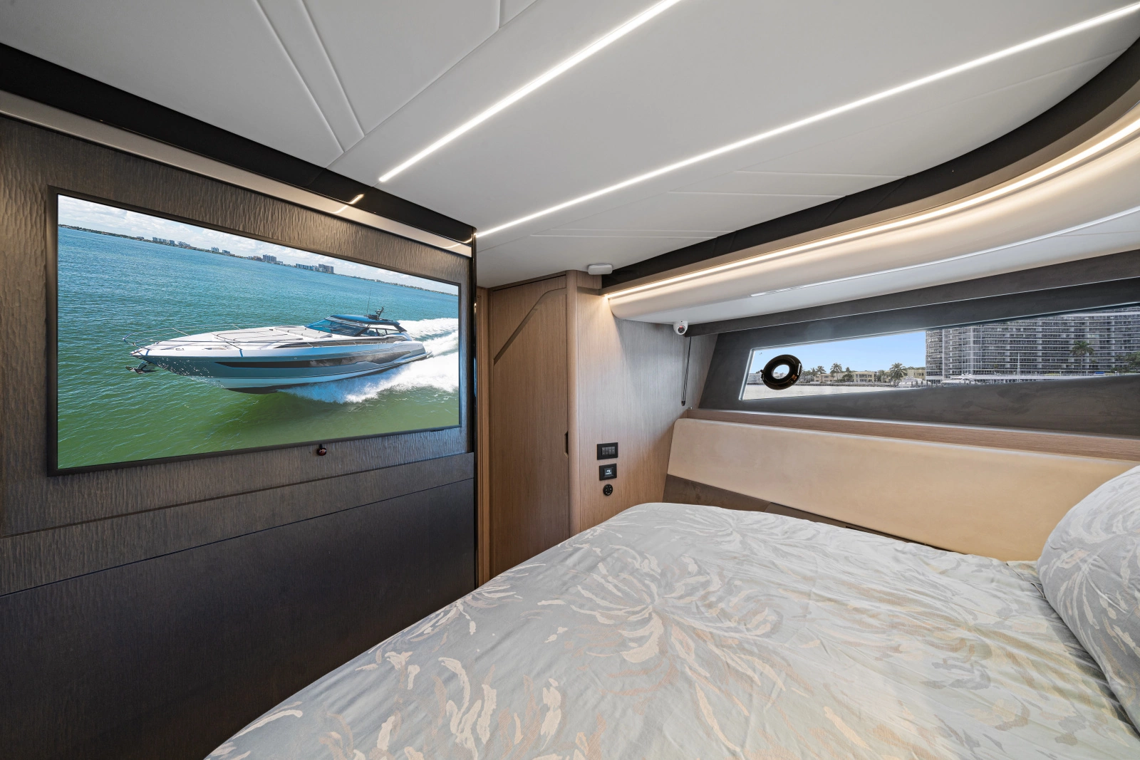 2024 Sunseeker Superhawk 55