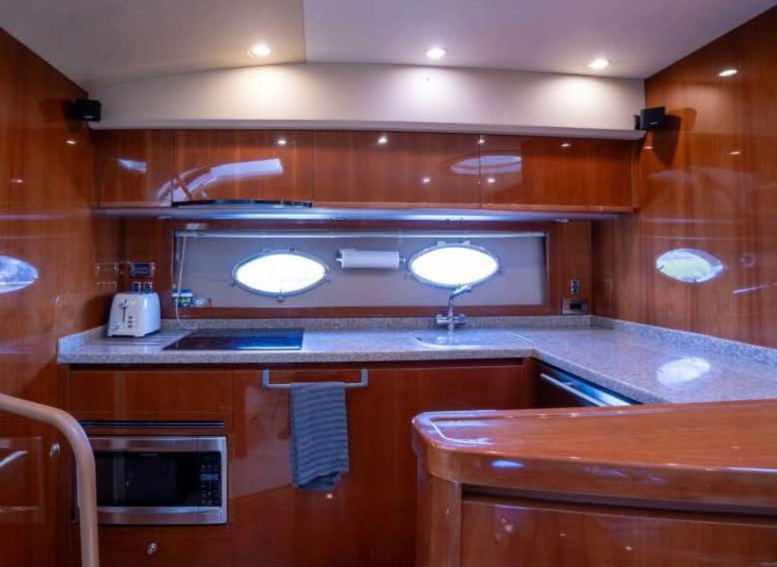 2008 Princess V53
