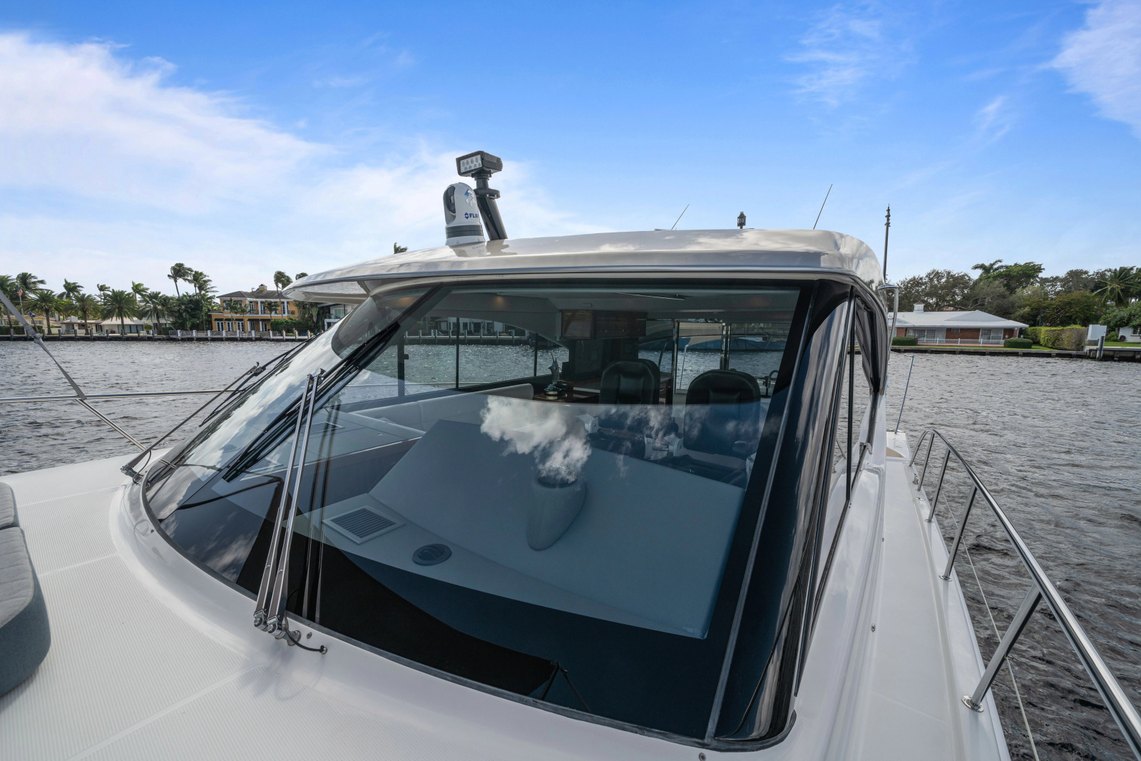 2022 Riviera 575 SUV