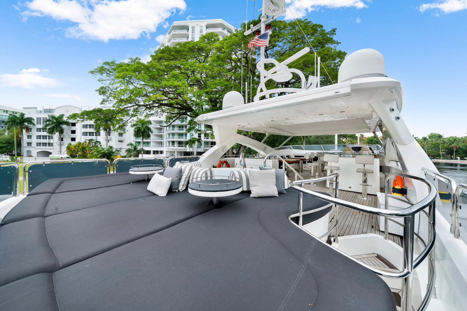 2010 Sunseeker 34 Metre Yacht