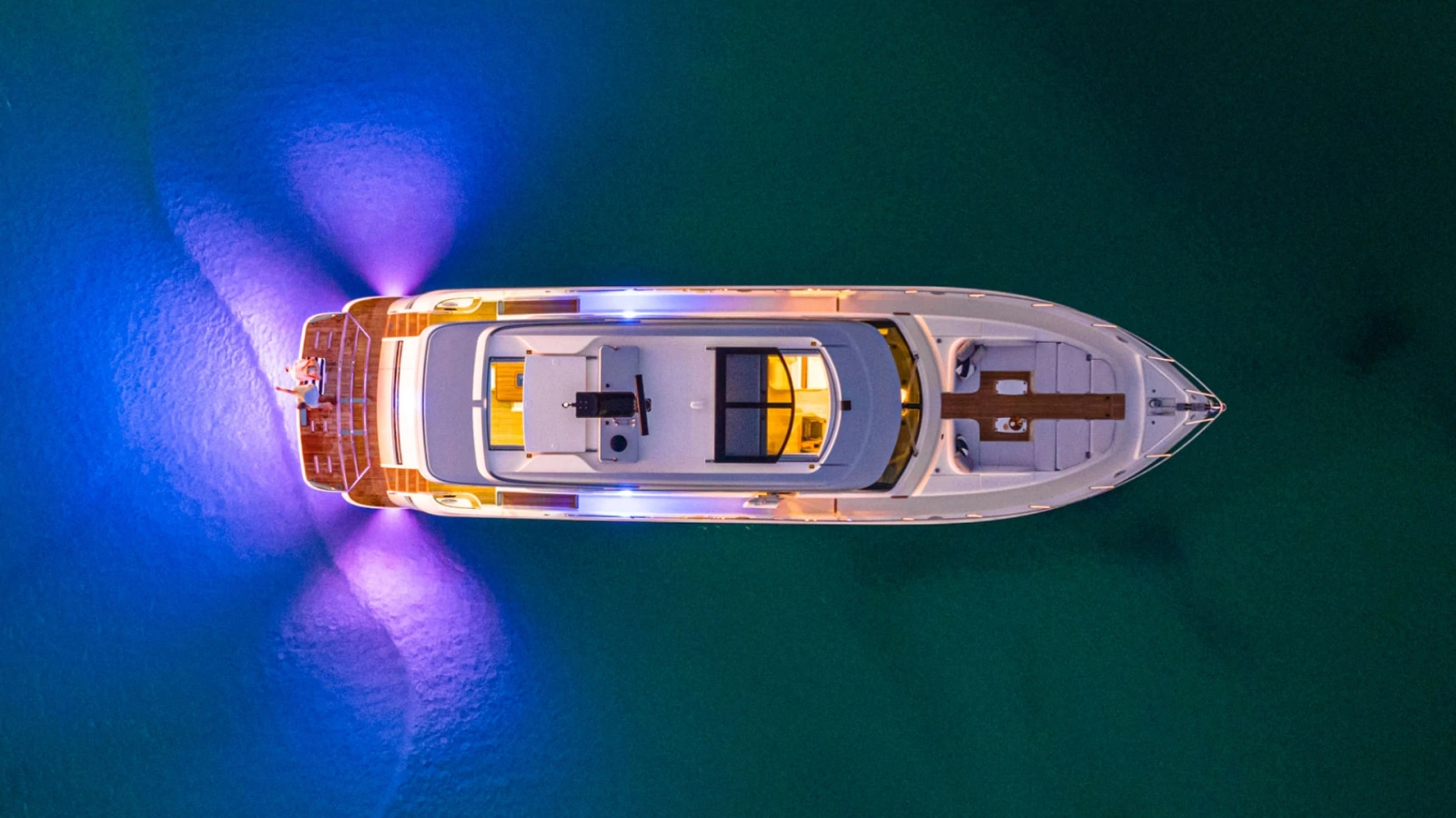 6800 SPORT YACHT 68ft Riviera Yacht For Sale