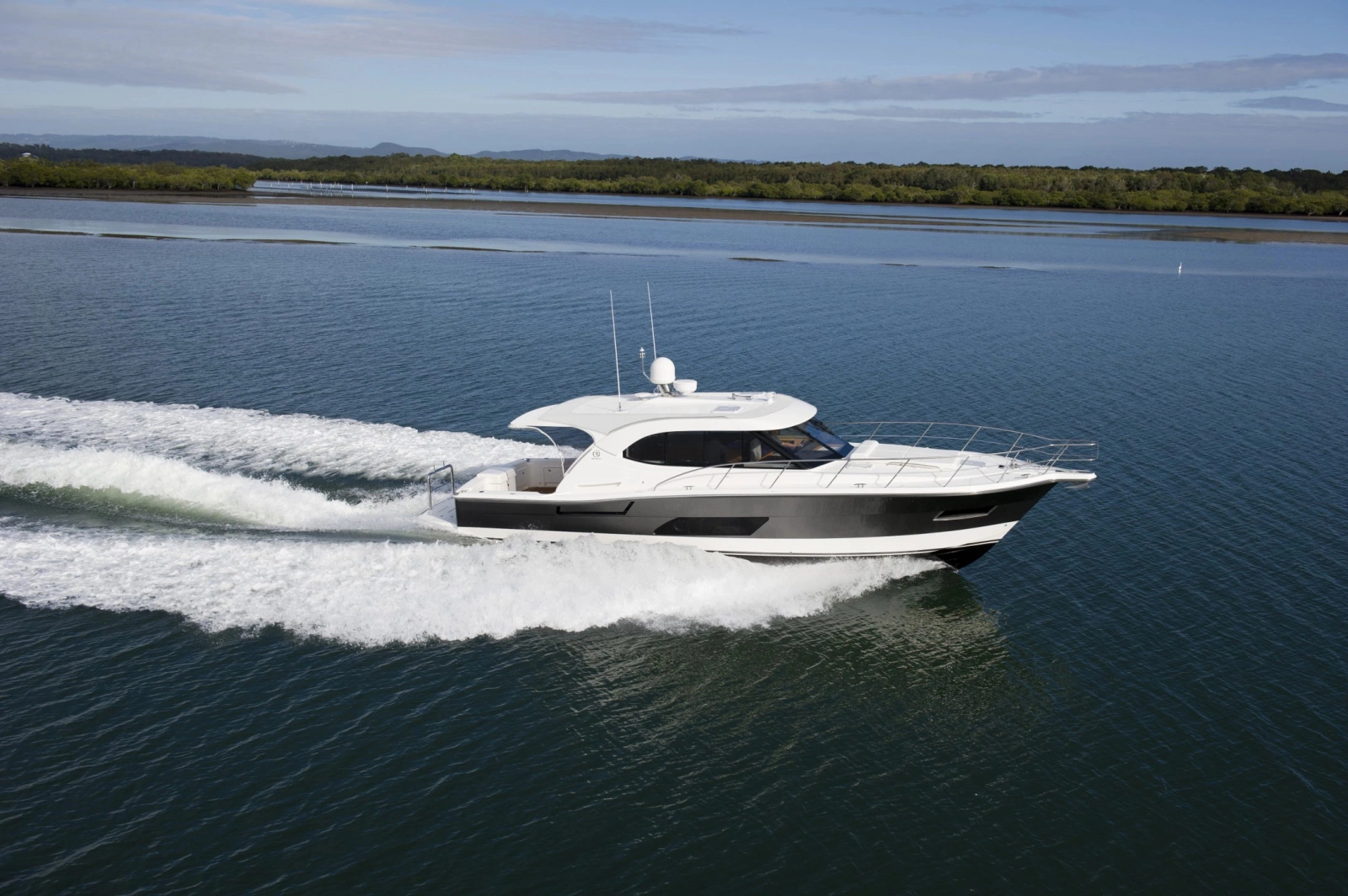 445 SUV 44ft Riviera Yacht For Sale