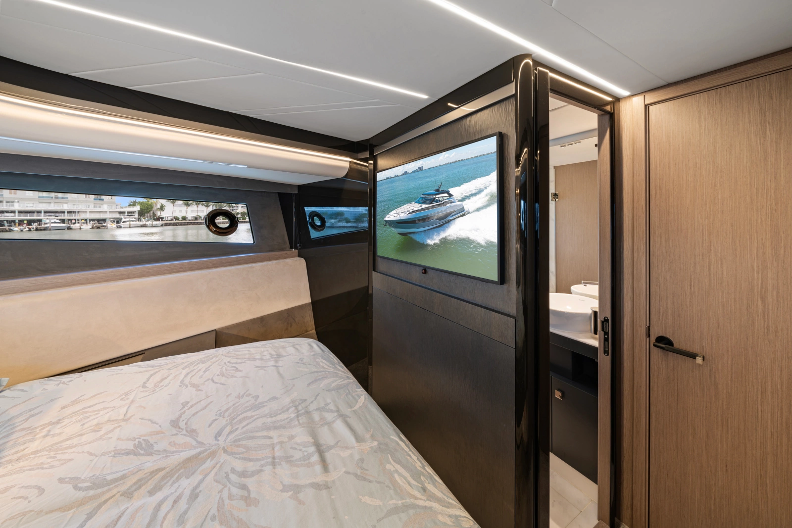 2024 Sunseeker Superhawk 55