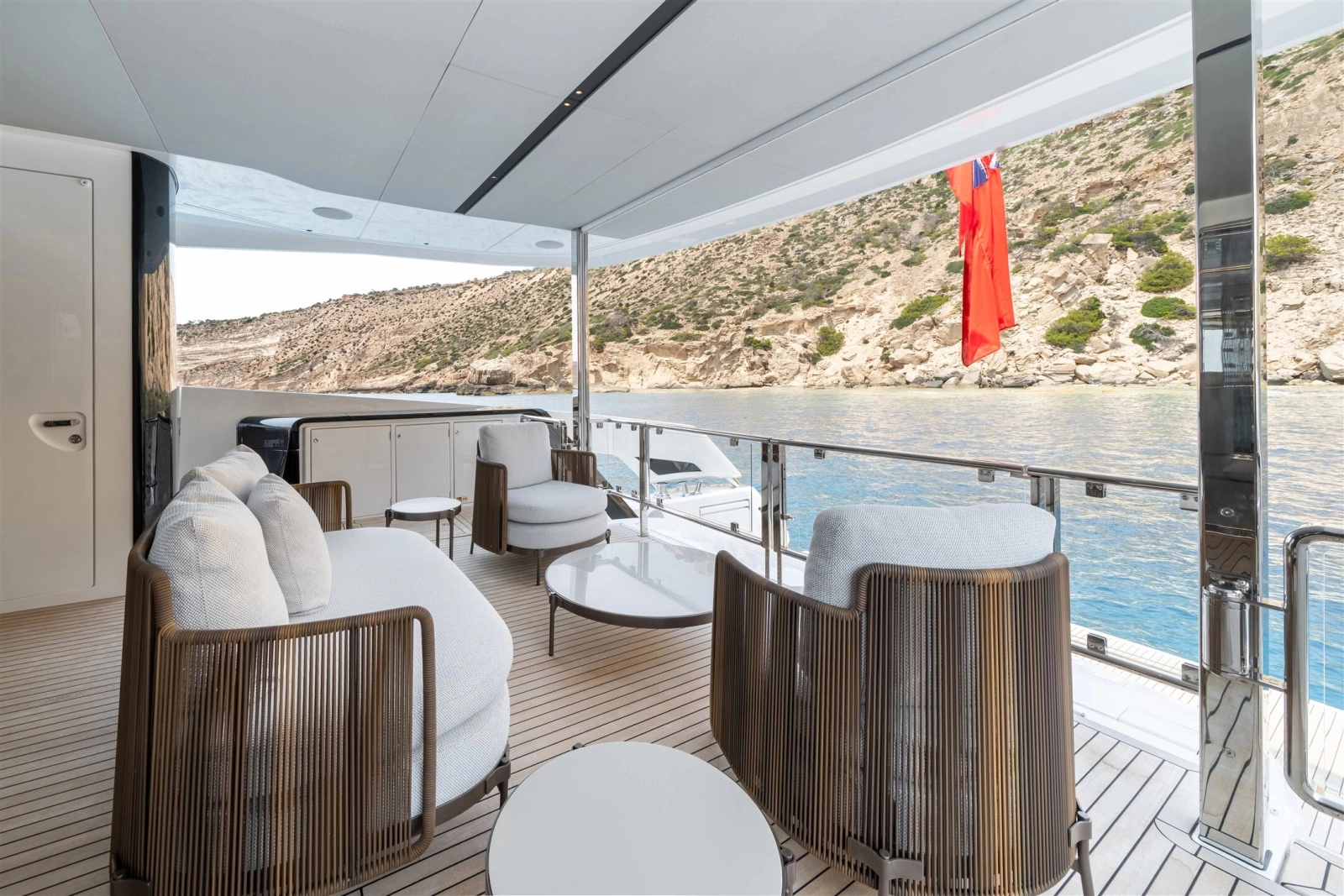 82 OCEAN ENCLOSED 82ft Sunseeker Yacht For Sale