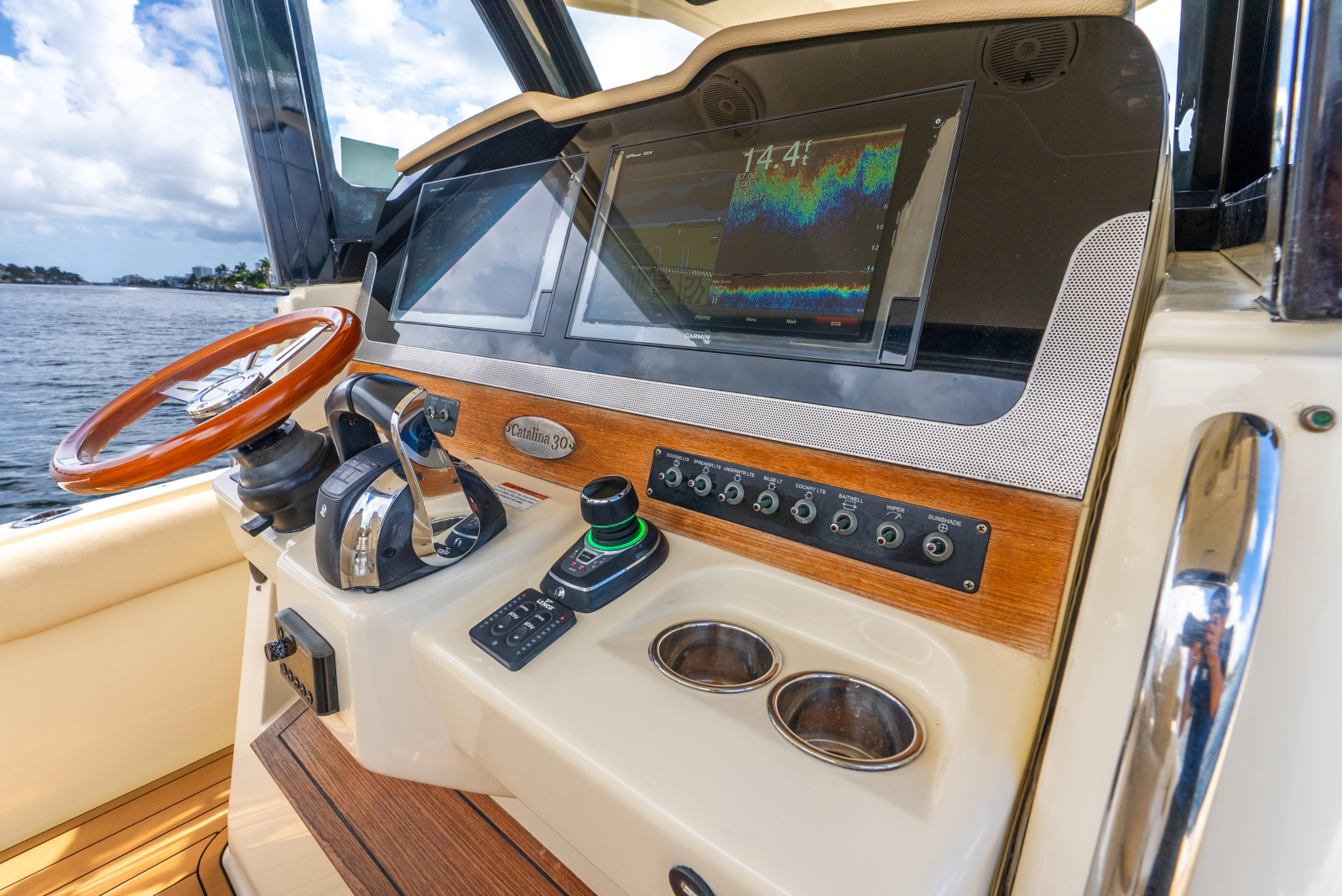 2019 Chris-Craft Catalina 30