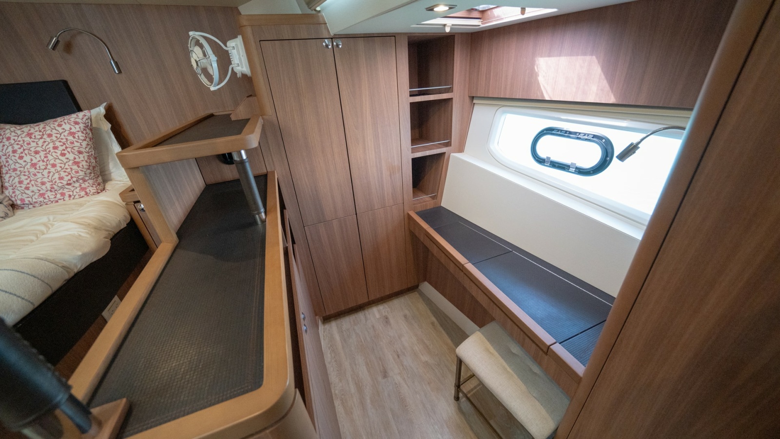 Guest Cabin with Desk Area