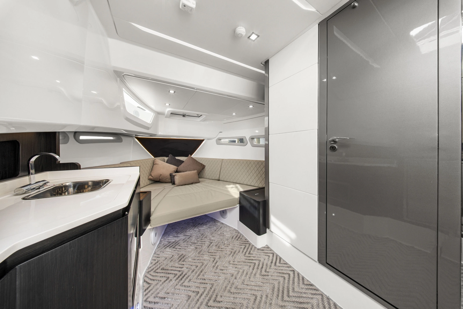 2025 Schaefer 375 HT