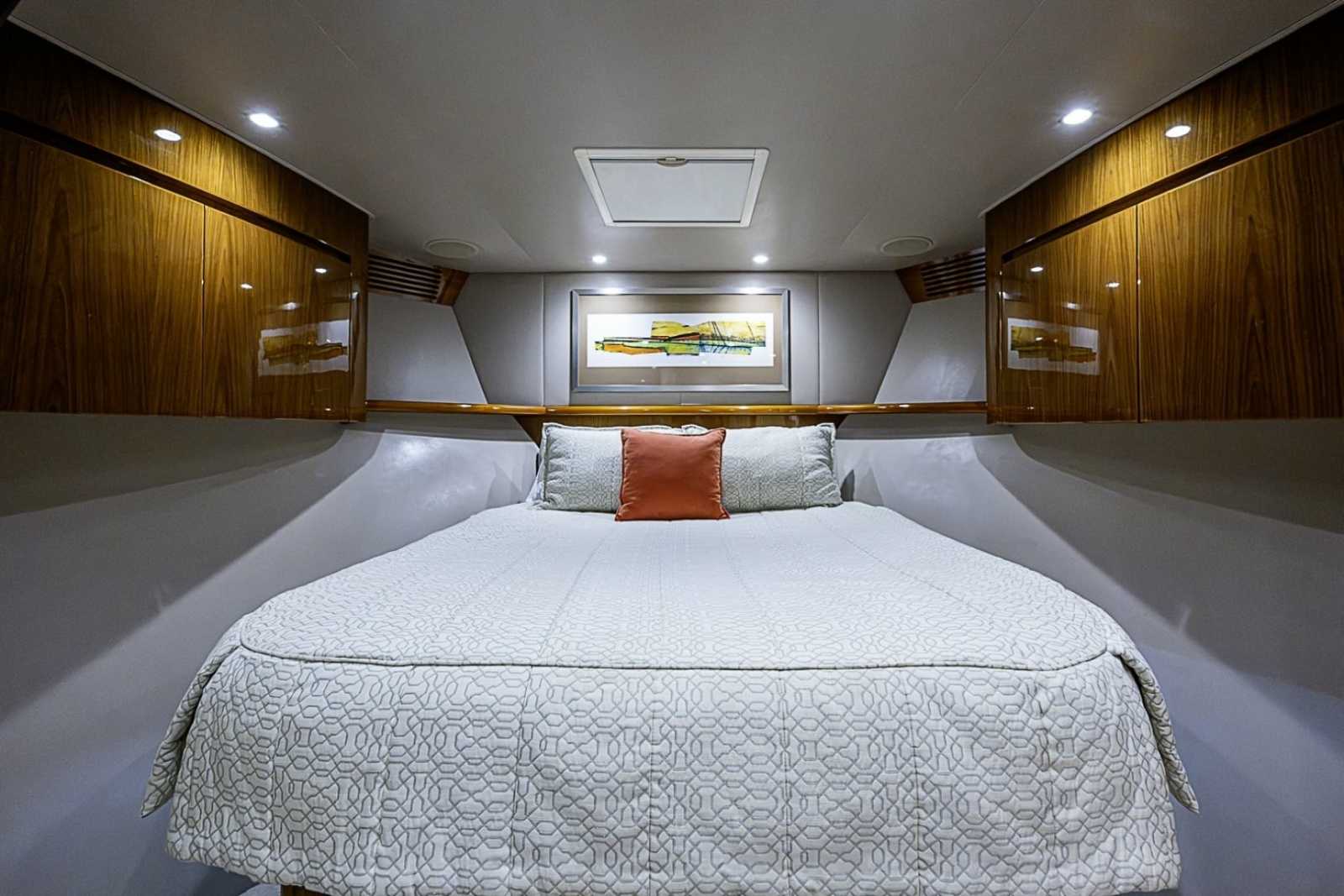 2011 Viking 76 Enclosed Bridge