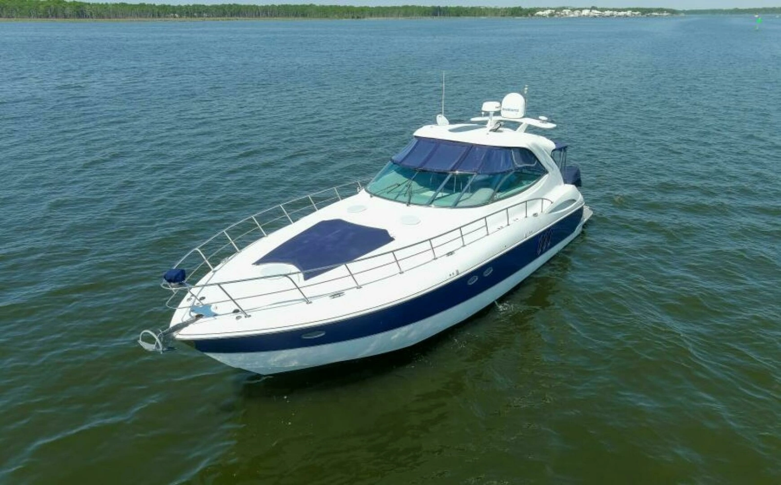 2005 Cruisers Yachts 500 Express photo 16