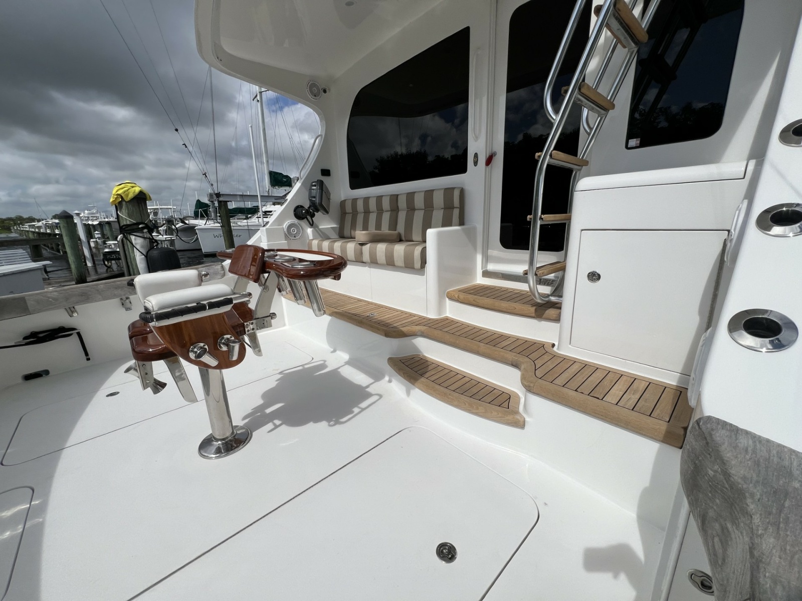 2013 Hatteras GT 54
