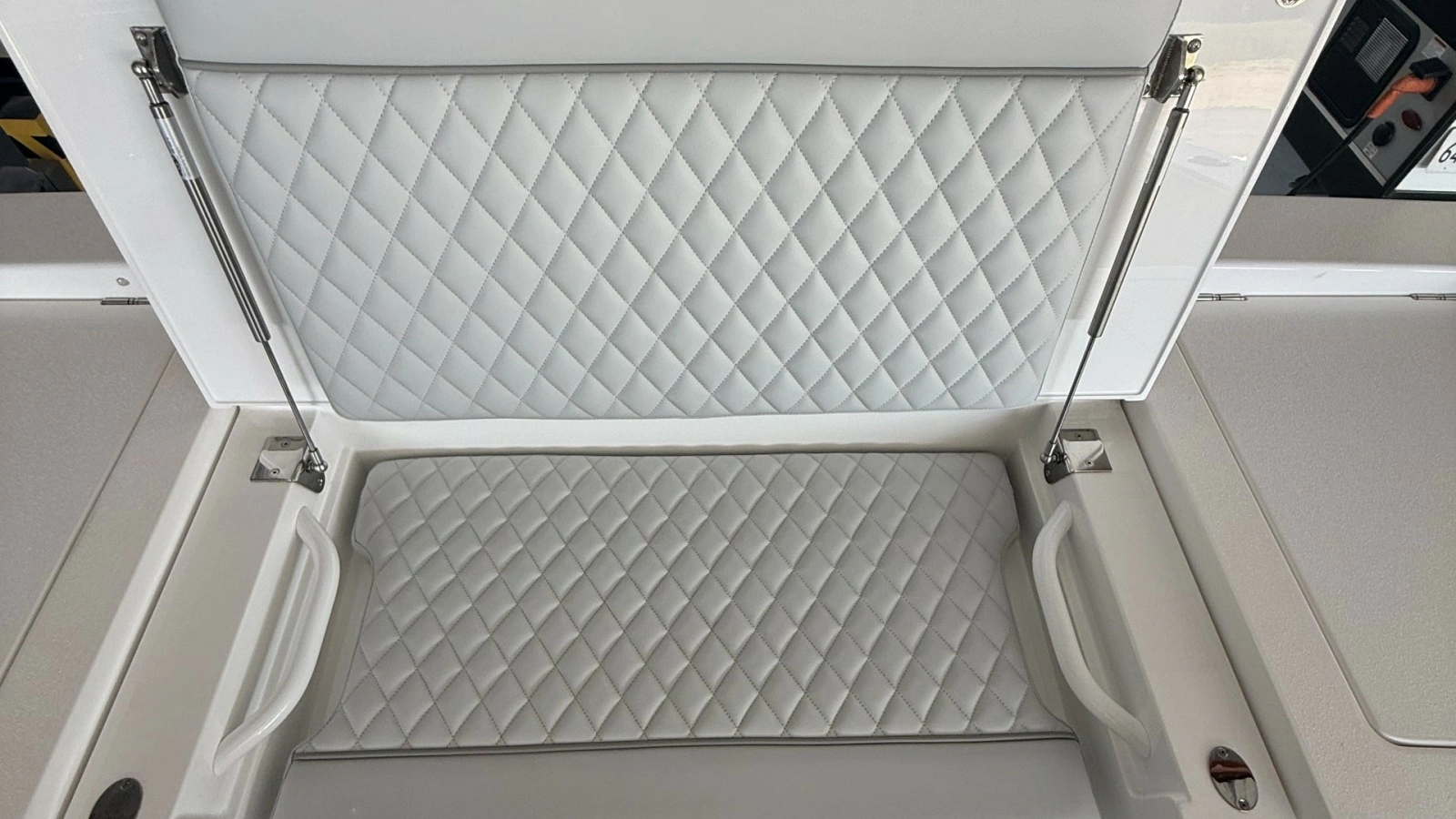 2025 29 Valhalla Boatworks V-29 Gunpowder Aft Seat (2)