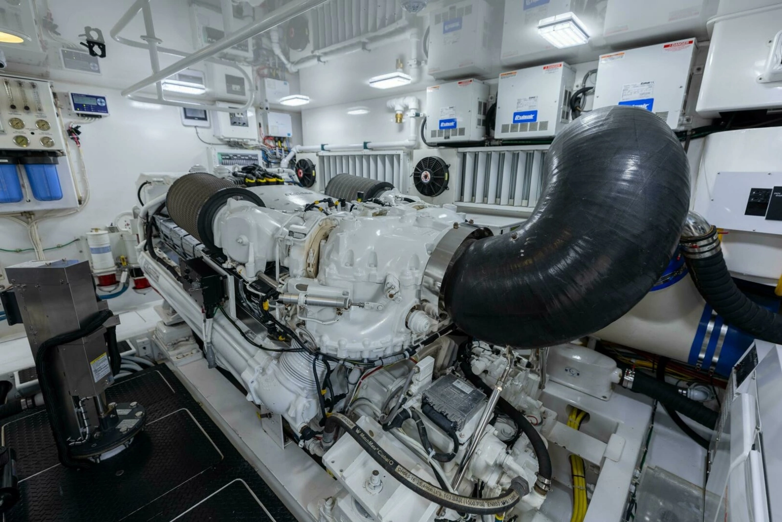2013 Viking 76 Convertible photo 84
