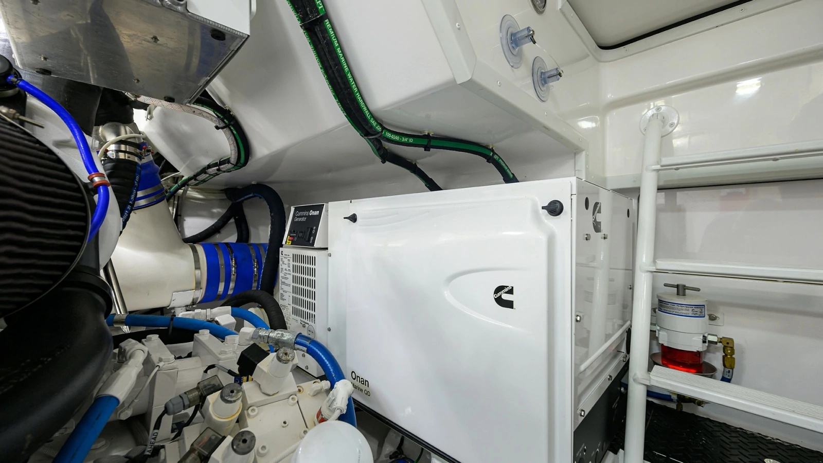 44_viking_reelaxin_engine_room_12