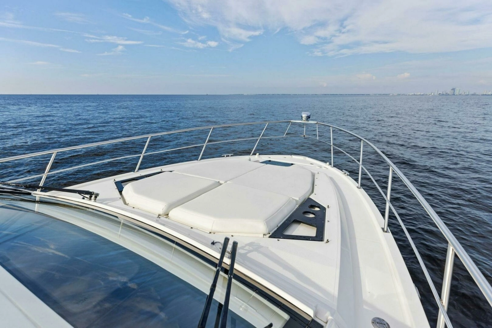 2015 Cruisers 390 EC 'Blue Runner'