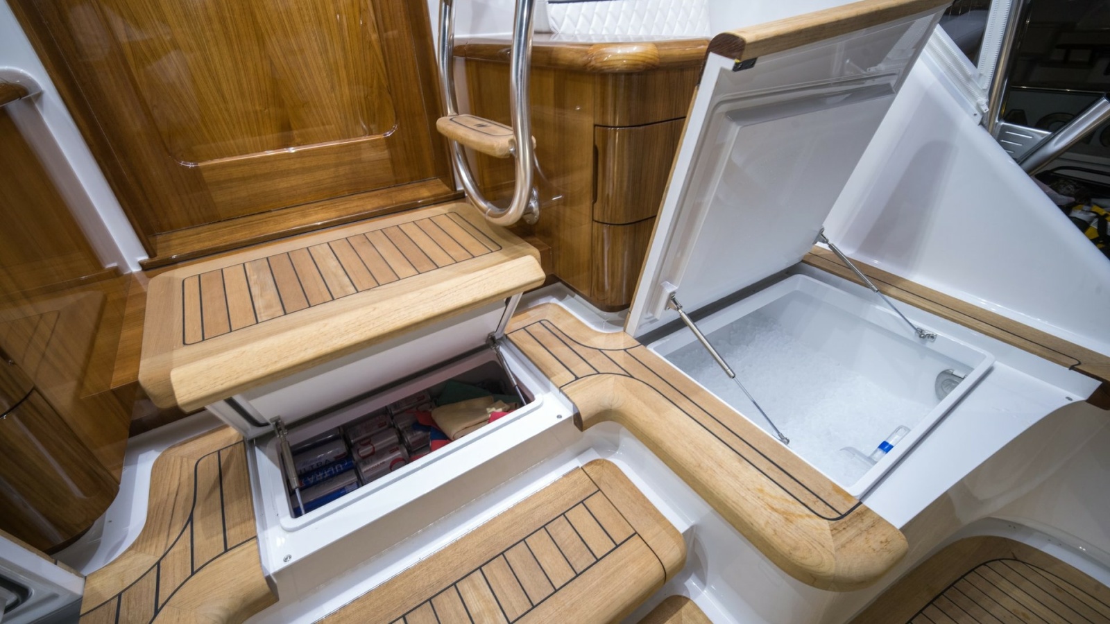 2026 Winter Custom Yachts 75 Open Convertible- MISS CARRIE- Cockpit