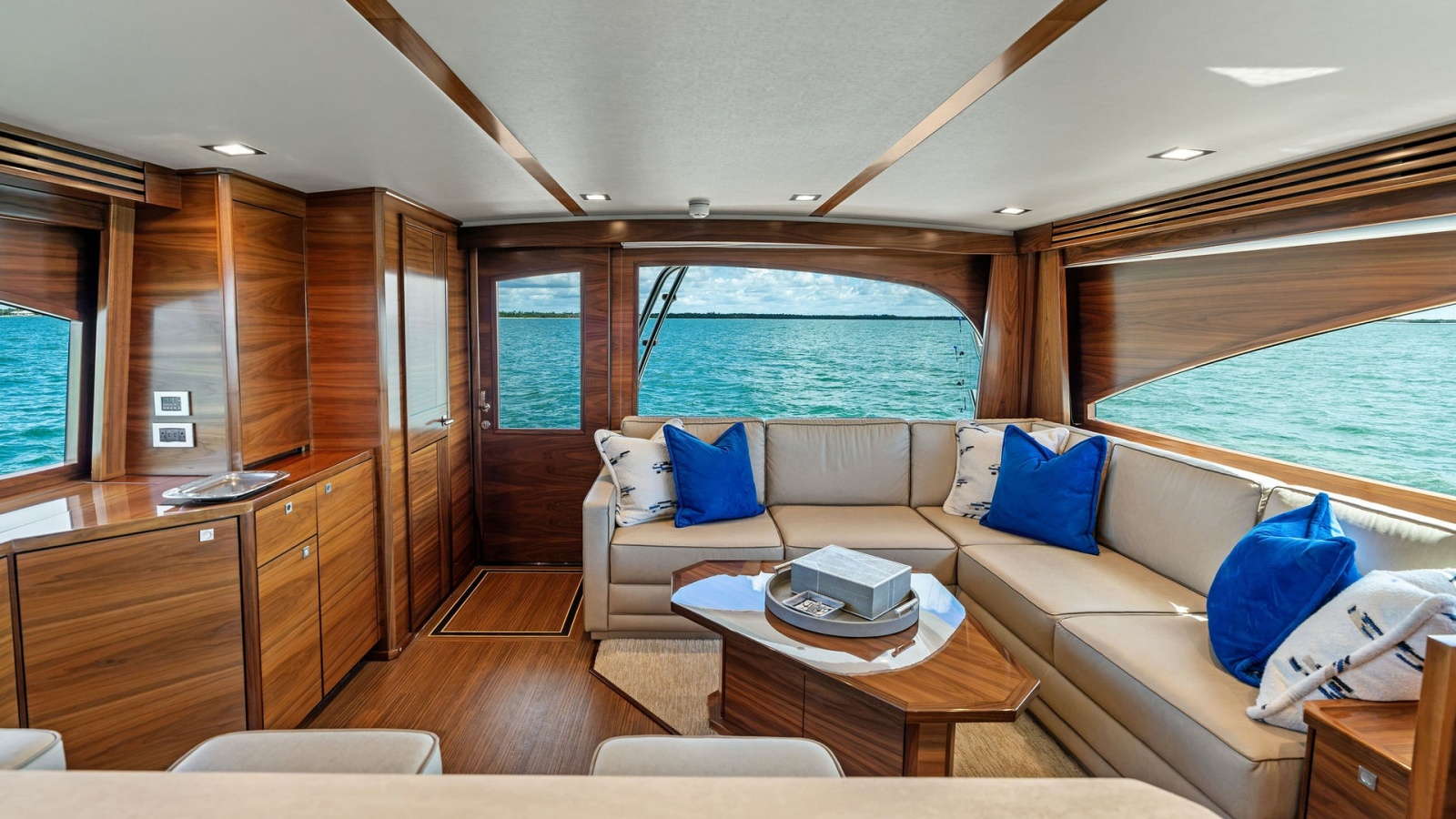 Luxurious Salon with Ocean Views
