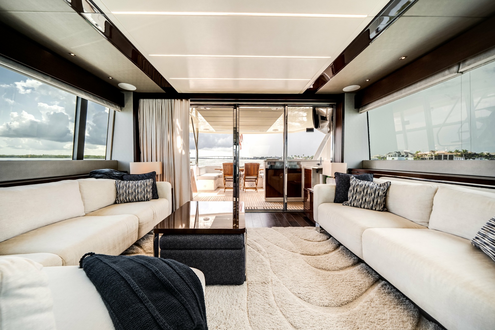 2019 Sunseeker 76 Flybridge