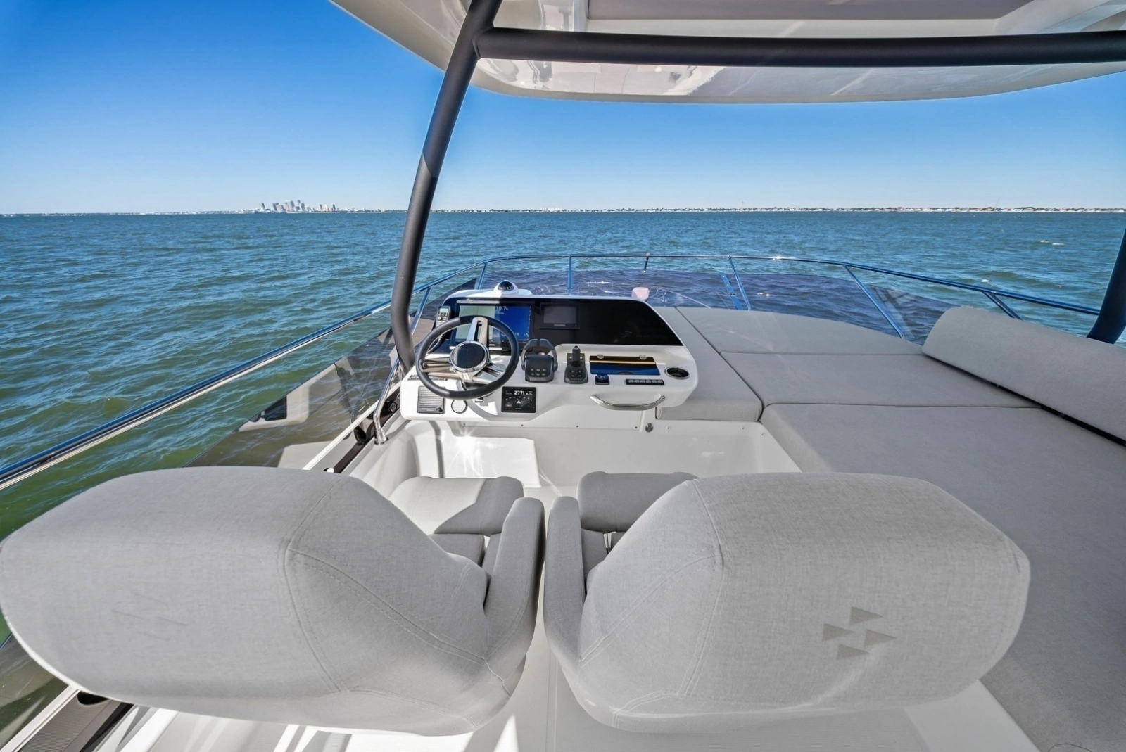 2026 F5.7 Prestige Yachts Flybridge Helm